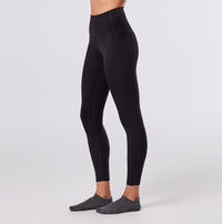 Tavi Noir กางเกงออกกำลังกายรุ่น Contour 7/8 Tight - Ebony