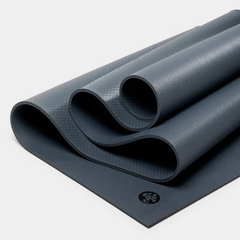 Manduka เสื่อโยคะ PRO® Yoga Mat 6mm - Black Thunder