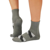 Tavi Grip Aria แทวี ถุงเท้ากันลื่น ไม่แยกนิ้วเท้า พิลาทิส บาร์ โยคะ และเต้น