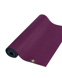 Manduka เสื่อโยคะ รุ่น eKO® Lite Yoga Mat 4mm 📌แถมสายรัดเก็บเสื่อฟรี กันลื่นขั้นสุด มีเหงื่อไม่ไถล
