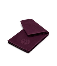 Manduka ผ้าปูทับเสื่อโยคะผืนเล็ก Manduka รุ่น eQua® Hand Yoga Towel (16")