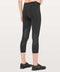 Lululemon pace rival crops 22' in black