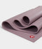 🐸Manduka เสื่อโยคะ รุ่น PRO® Yoga Mat หนาสุด 6mm. รุ่นshort ยาวเพียง173 ซม.แถมฟรีสายรัดสีดำ ใช้งานยาวนานถึง 10 ปี สีเยอะ