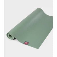 Manduka เสื่อโยคะพับได้ Manduka รุ่น eko® superlite travel yoga mat 1.5mm (71") มีแถมสายรัดเก็บเสื่อสีดำฟรี