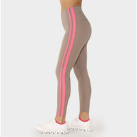 Tavi Noir กางเกงออกกำลังกาย มีแถบข้าง รุ่น High Waisted 7/8 Stripe Tight ทรงยาวเหนือตาตุ่ม กางเกงพิลาทิส กางเกงโยคะ ฟิตเ