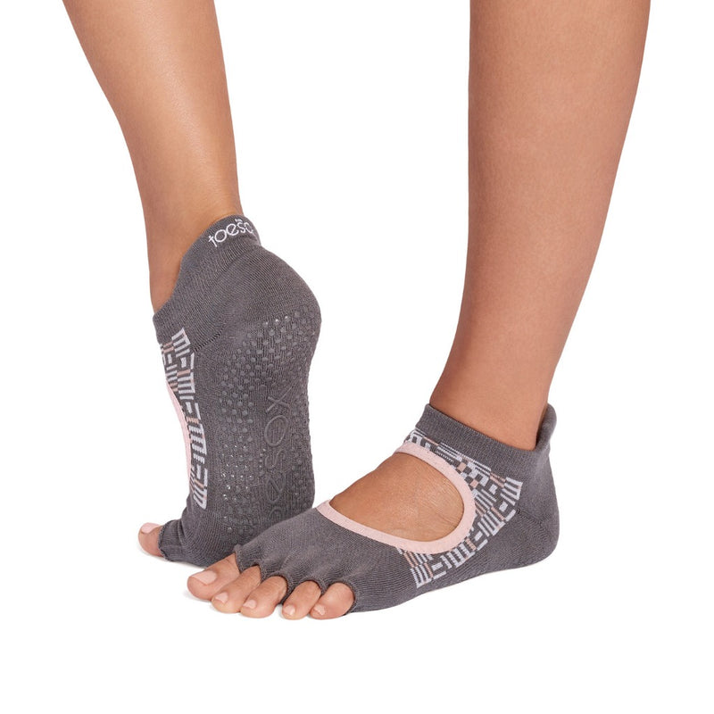 👣 Toesox รุ่น Bellarina Half Toe