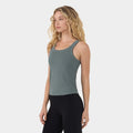 Tavi Noir แทวี นัวร์ เสื้อออกกำลังกาย รุ่น Ribbed Tank เสื้อกล้ามยาวผ้าร่อง เสื้อออกกำลังกาย โยคะ / Barre / พิลาทิส 🧘‍♀