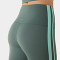 Tavi Noir กางเกงออกกำลังกาย มีแถบข้าง รุ่น High Waisted 7/8 Stripe Tight ทรงยาวเหนือตาตุ่ม กางเกงพิลาทิส กางเกงโยคะ ฟิตเ