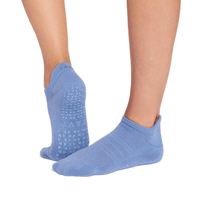 Tavi  รุ่น Grip Socks Savvy Tec ถุงเท้ากันลื่น ไม่แยกนิ้วเท้า ถุงเท้ากันลื่นพิลาทิส ถุงเท้าโยคะ เต้นและบาร์ แบรนด์ แทวี