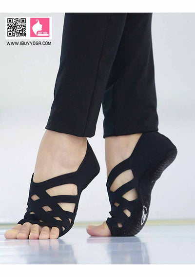 Non Slip Yoga Shoes with silicone anti-slip buttons and weight support at the soles Non Slip Yoga Shoes Anne model